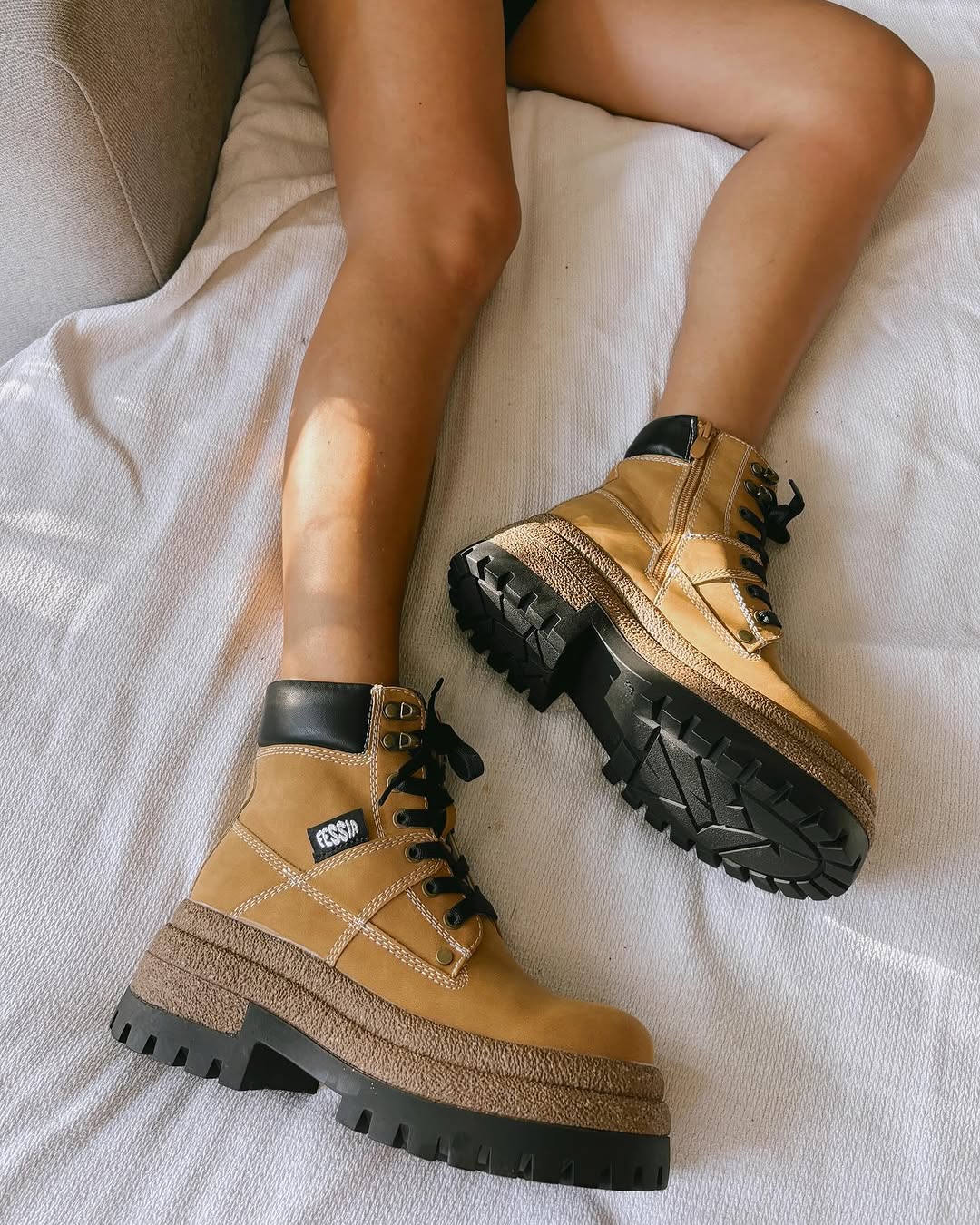 URBAN BOTOTO CAMEL MUJER – Fessia