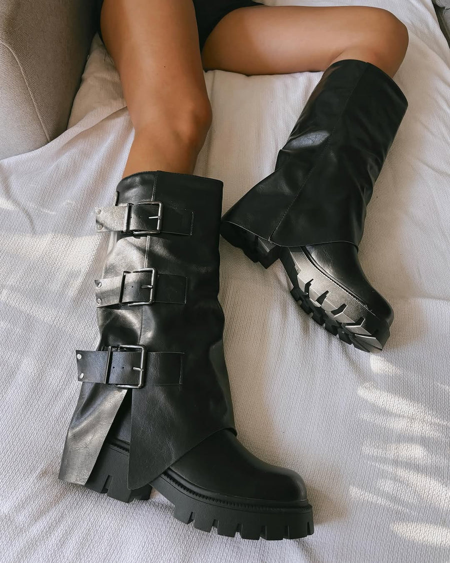 THE BUCKLE BOOTS BLACK