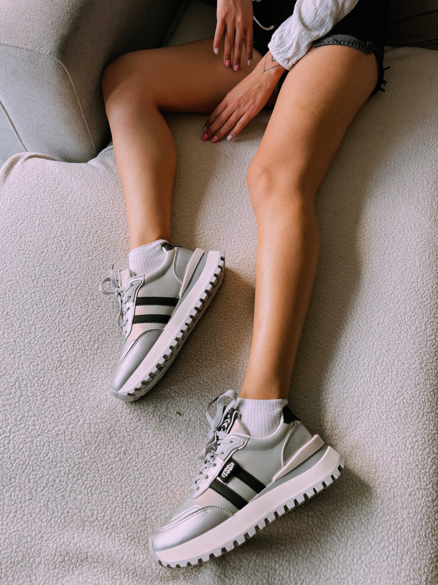 SPORTY SNEAKERS SILVER